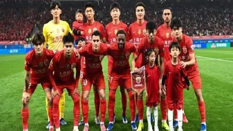 李方慧斩获2025自由式滑雪世锦赛银牌，3月30日22：44成绩揭晓